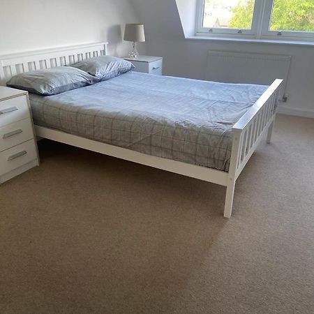 Lovely 2-Bed Flat With Well Equipped Kitchen Διαμέρισμα Ealing Εξωτερικό φωτογραφία